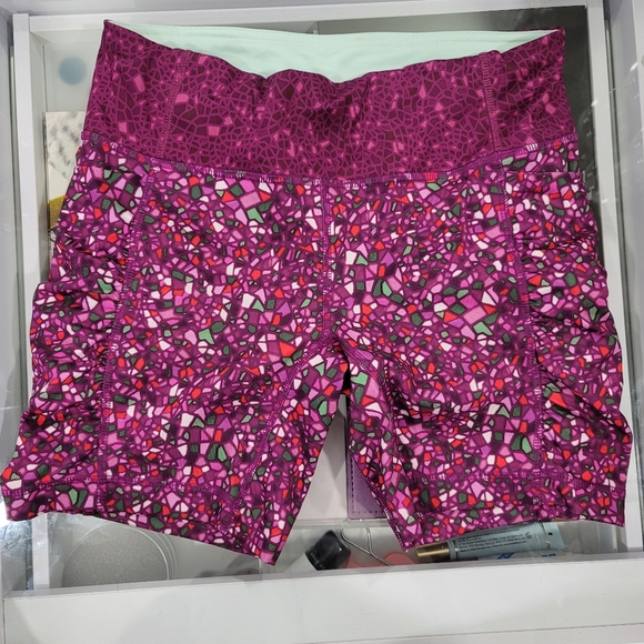 Lululemon shorts - Picture 1 of 4